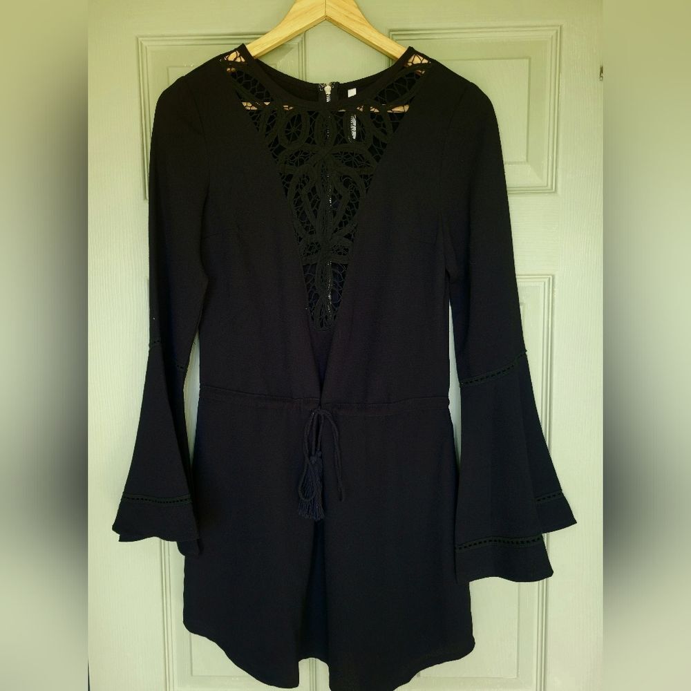 Black Boho Chic Crochet-Panel Mini Dress w/ Bell Sleeves size 8